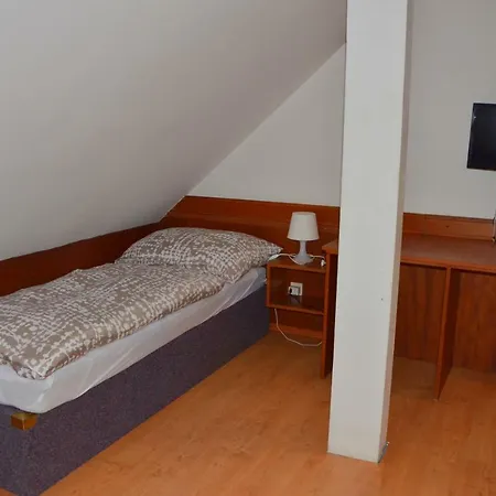 červeňák * Polnička